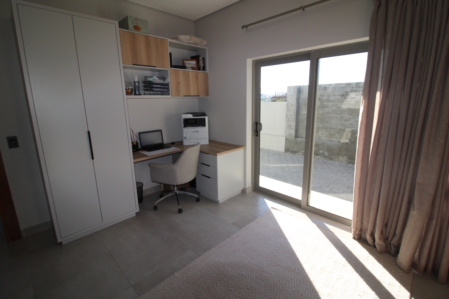 4 Bedroom Property for Sale in Kingswood Golf Estate Western Cape